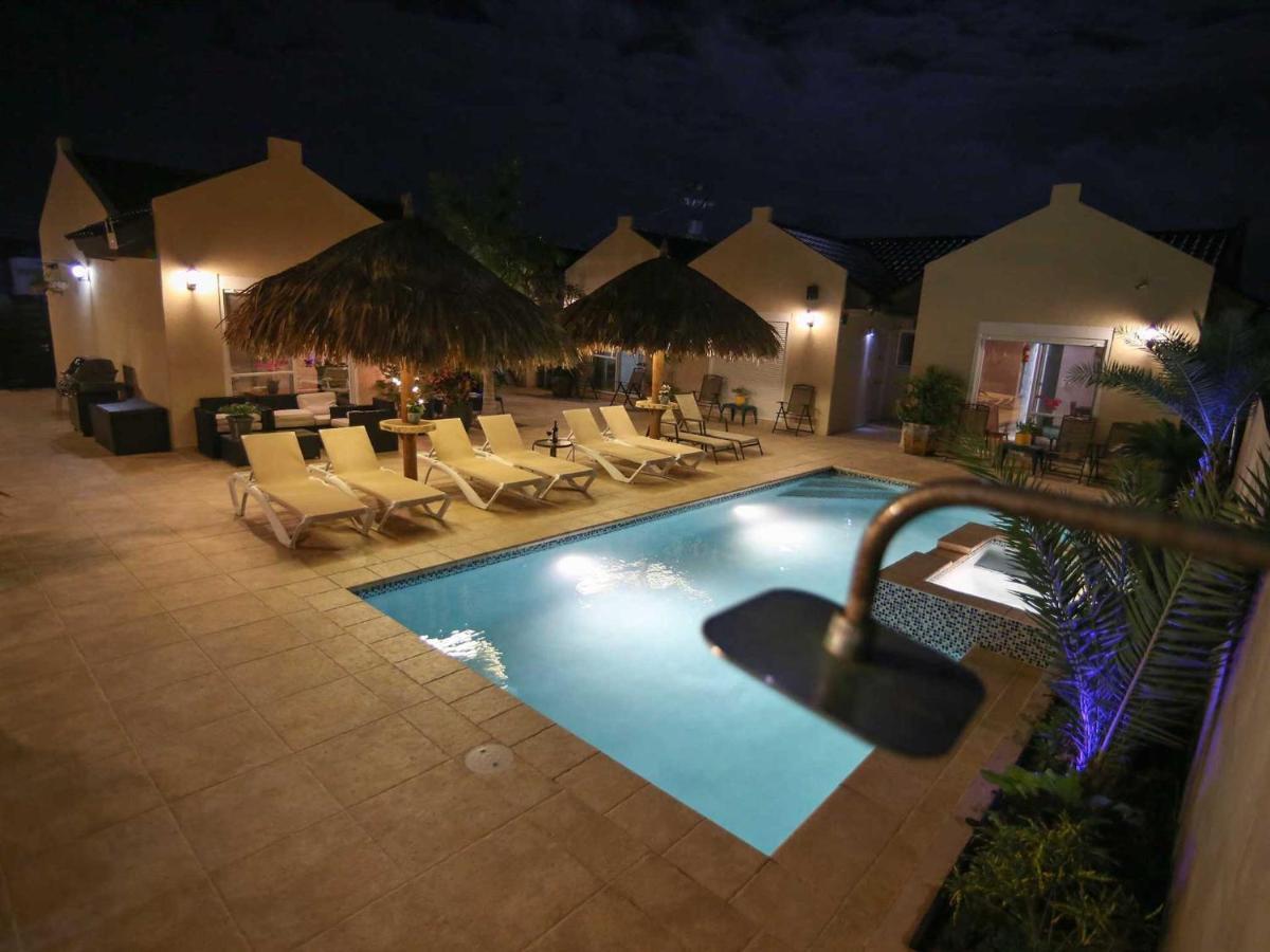 Golden Villas Παλμ Μπιτς Εξωτερικό φωτογραφία