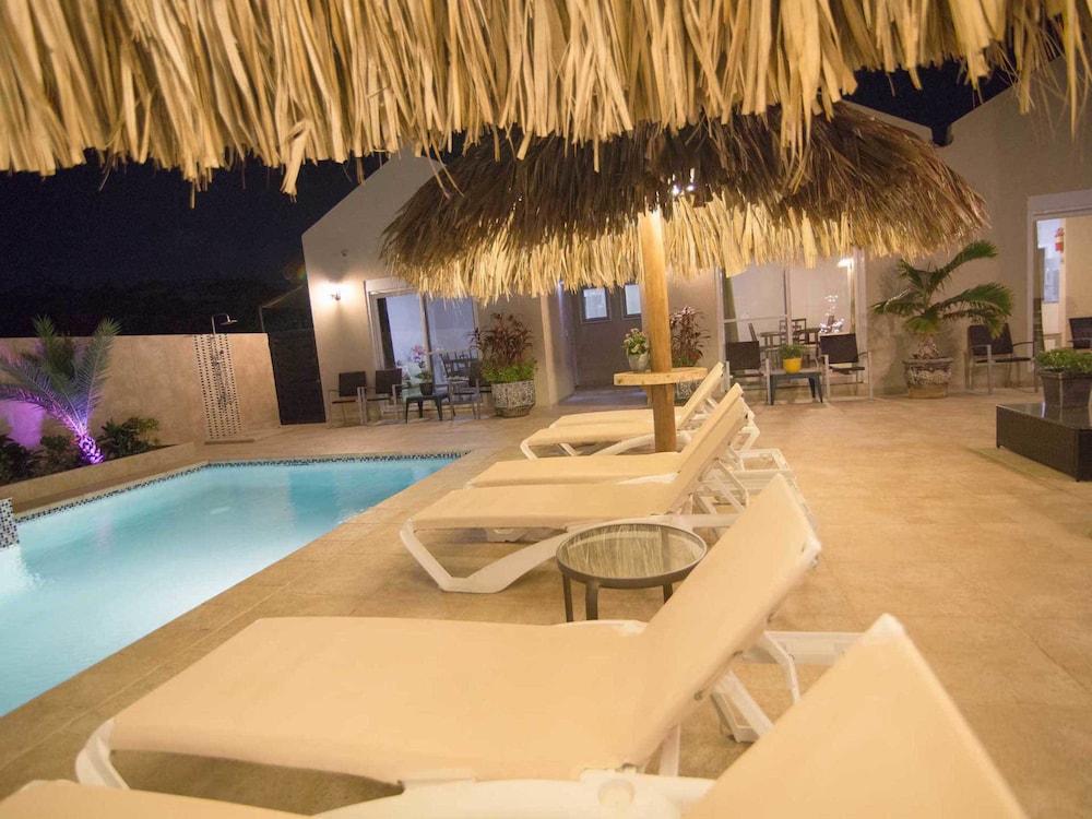 Golden Villas Παλμ Μπιτς Εξωτερικό φωτογραφία