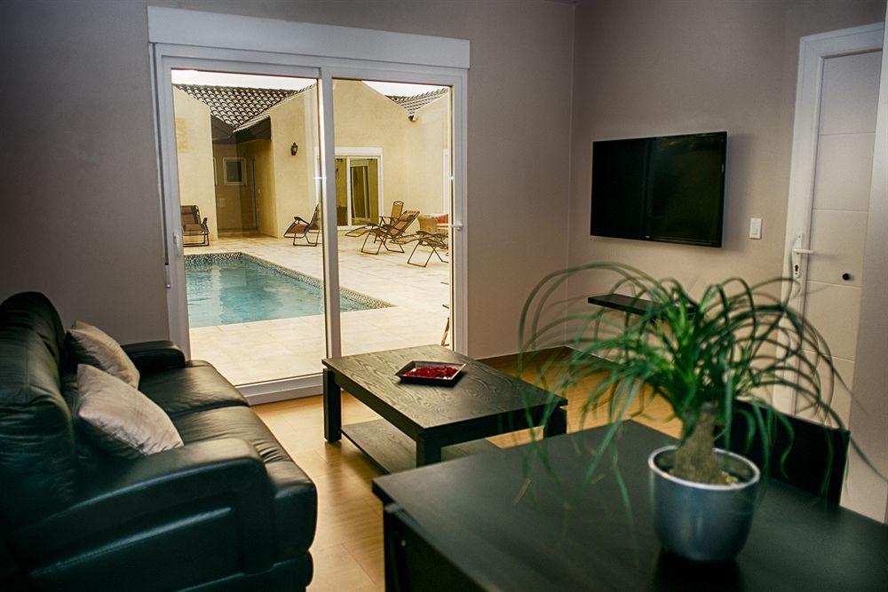 Golden Villas Παλμ Μπιτς Εξωτερικό φωτογραφία